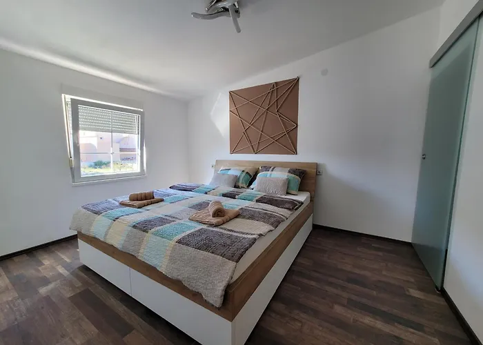 Апартаменты With Parking Space - 22347 *
