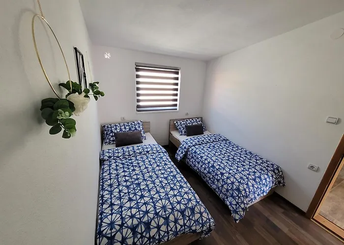 Апартаменты With Parking Space - 22347 *
