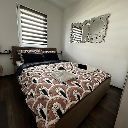 With Parking Space - 22347 Appartement