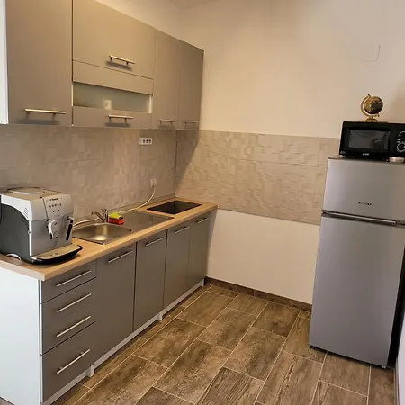 With Parking Space - 22347 Appartement Vir