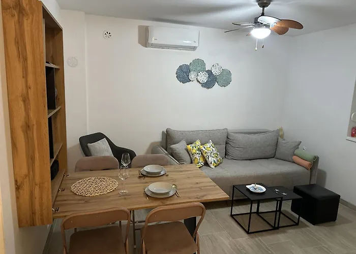 With Parking Space - 22347 Апартаменты